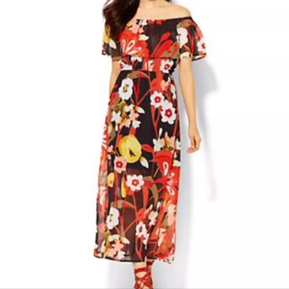 Off-shoulder Maxi dress