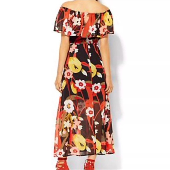 Off-shoulder Maxi dress - Picture 2 of 2