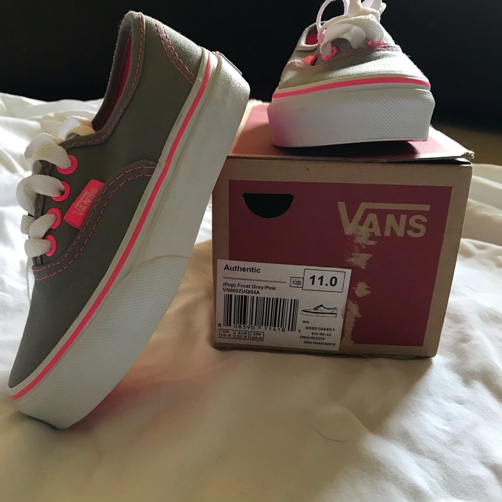 New little girls Vans shoes