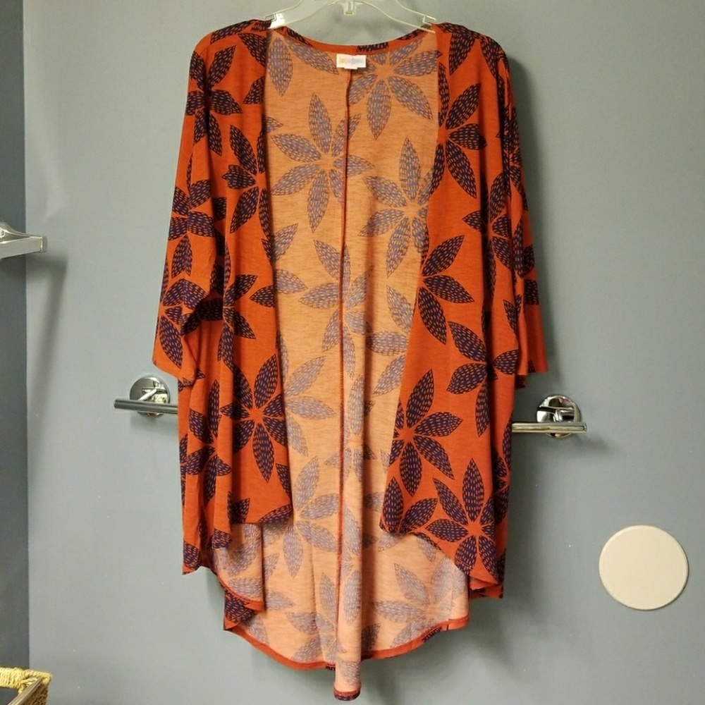 LuLaRoe Lindsay kimono
