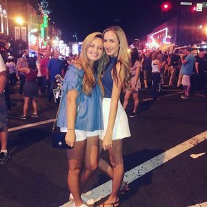 Meet your Posher, Caroline