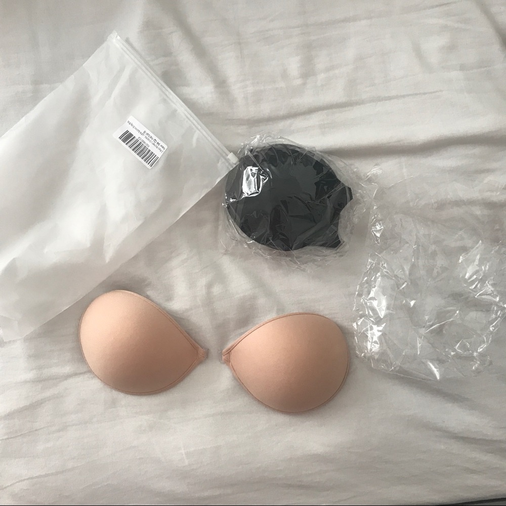 Strapless Backless sticky bras (2)