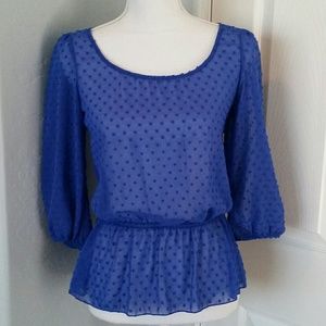 NWOT Sheer blouse with textured pattern size small