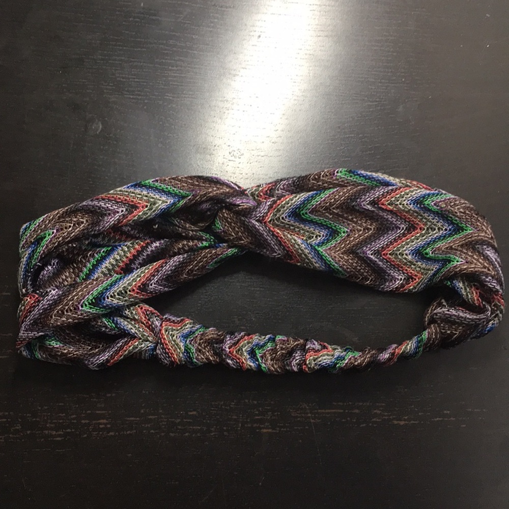 Stretchy chevron headband