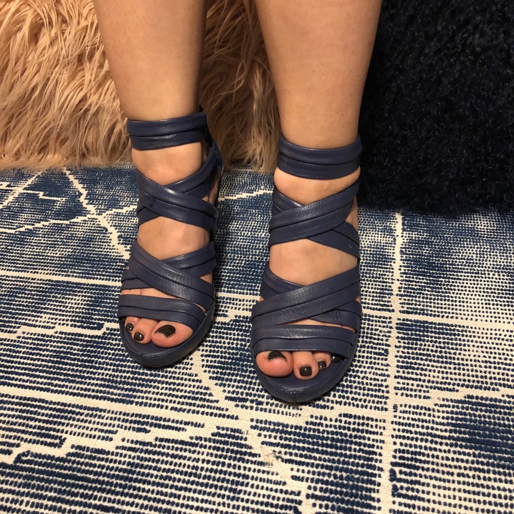 Size 6.5 Navy Blue Steve Madden Strappy Wedge