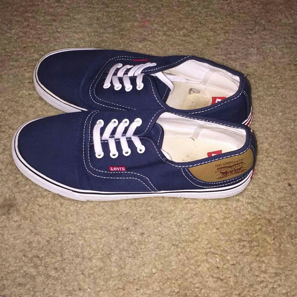 Levis