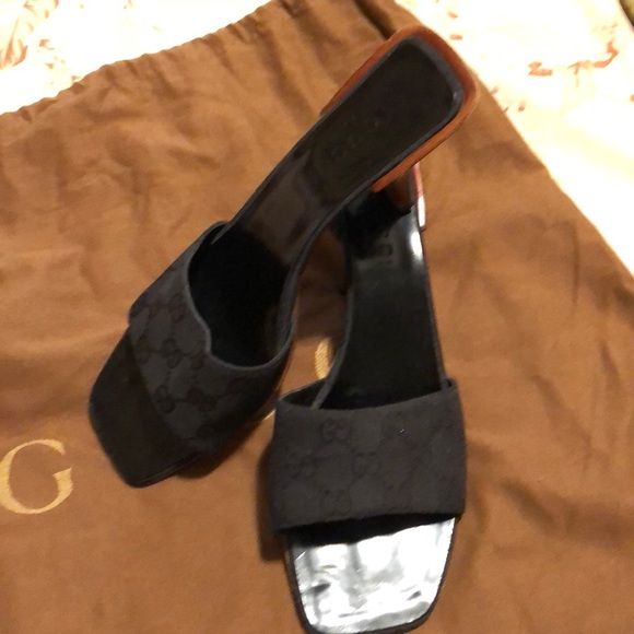 gucci logo mules