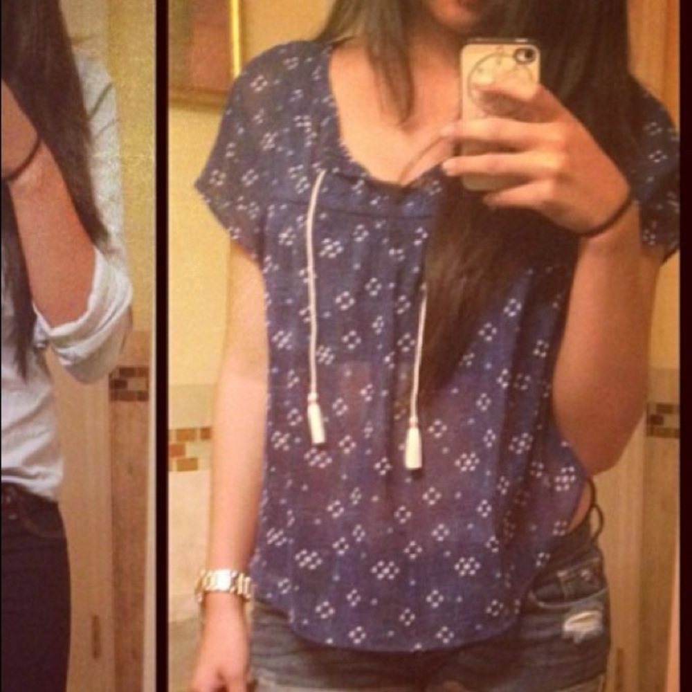 🌸SALE🌸 Hollister loose fitting top