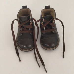 Kids leather boots