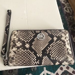 Michael Kors Wristlet