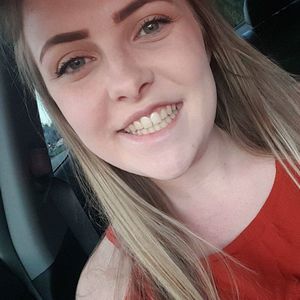 Meet your Posher, Kayla