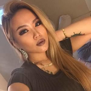 Meet your Posher, Sora