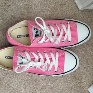 Pink CONVERSE 💕