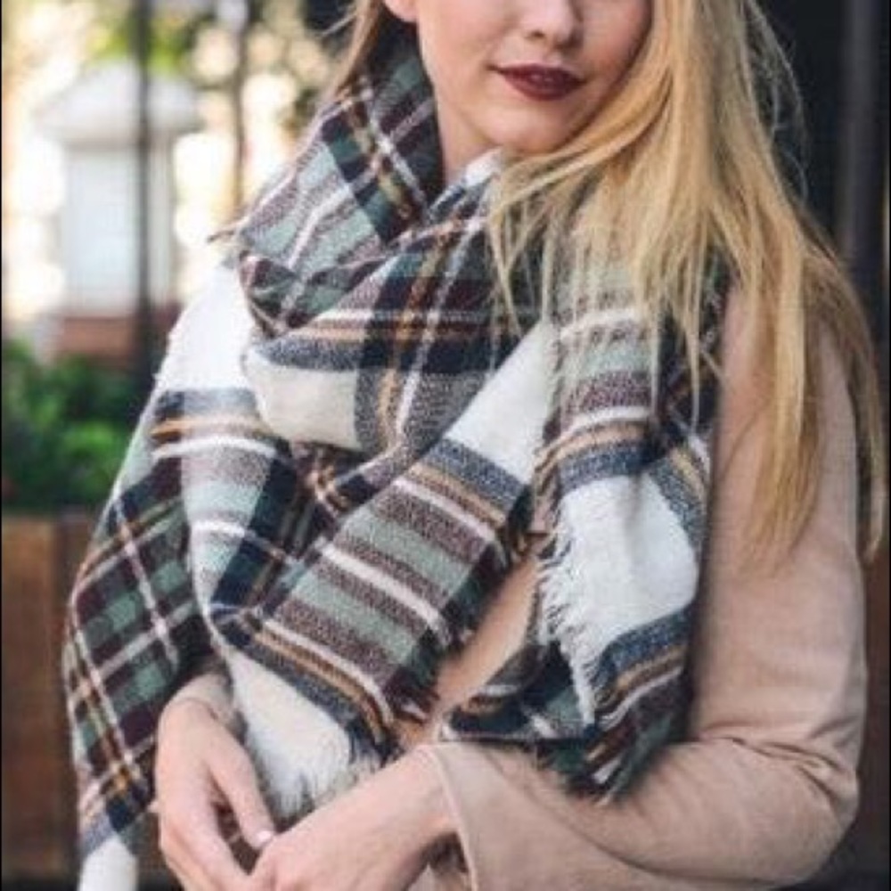 Large plaid scarf 145cm*145cm