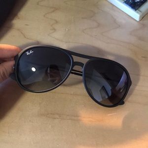 Black Ray Ban Aviators