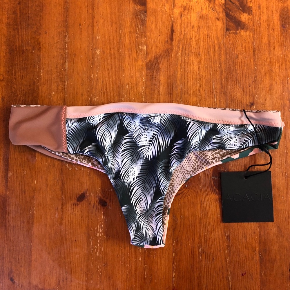 NWT Acacia Waipa block bottom