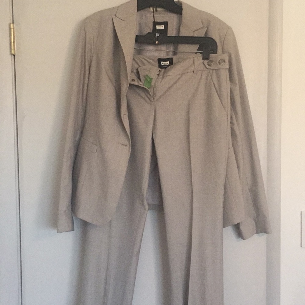 The limited 2 piece suit