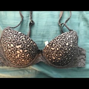 Leopard bra