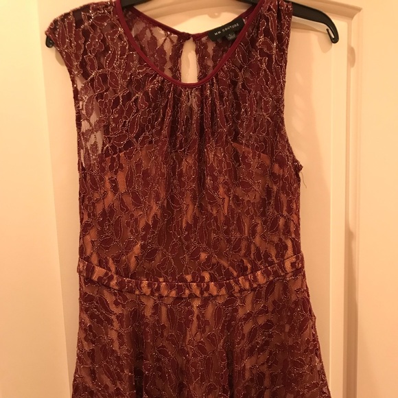 Lace dress - Picture 2 of 6