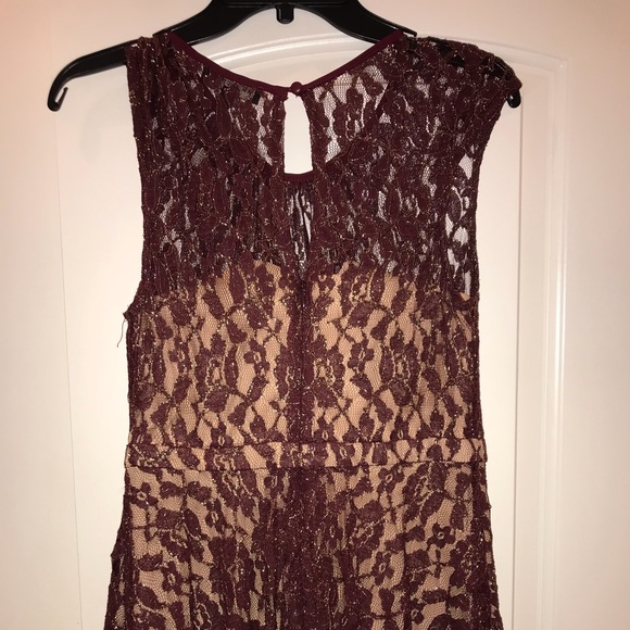 Lace dress - Picture 3 of 6