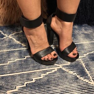 Size 6.5 Steve Madden Ankle Strap Heel