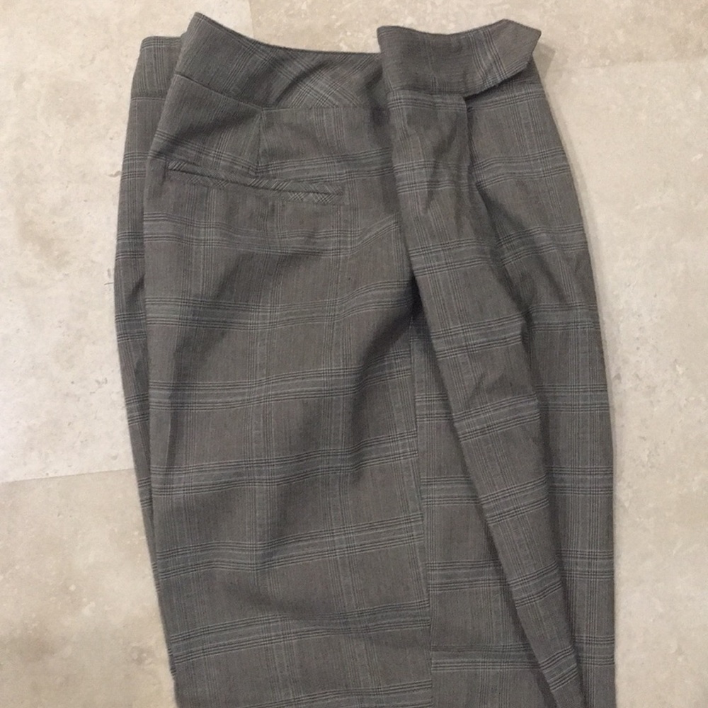 Women cuffed UN-lined plaid trouser