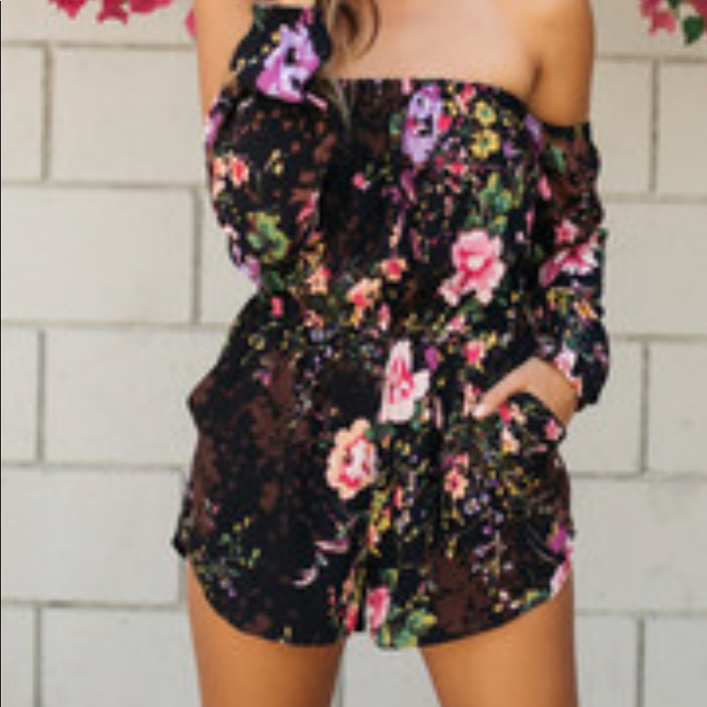 NWOT Flynn Skye Long Sleeve Bae Romper