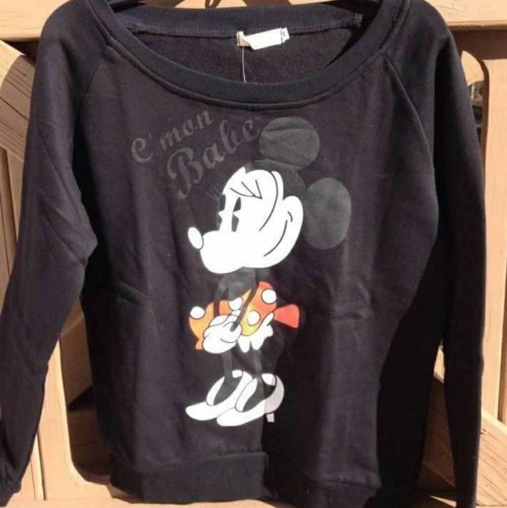 Cartoon sweater. - Picture 3 of 4