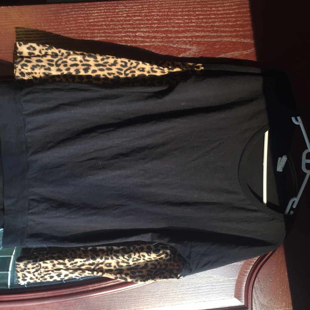 Victoria’s Secret PINK Black/Leopard Crewneck