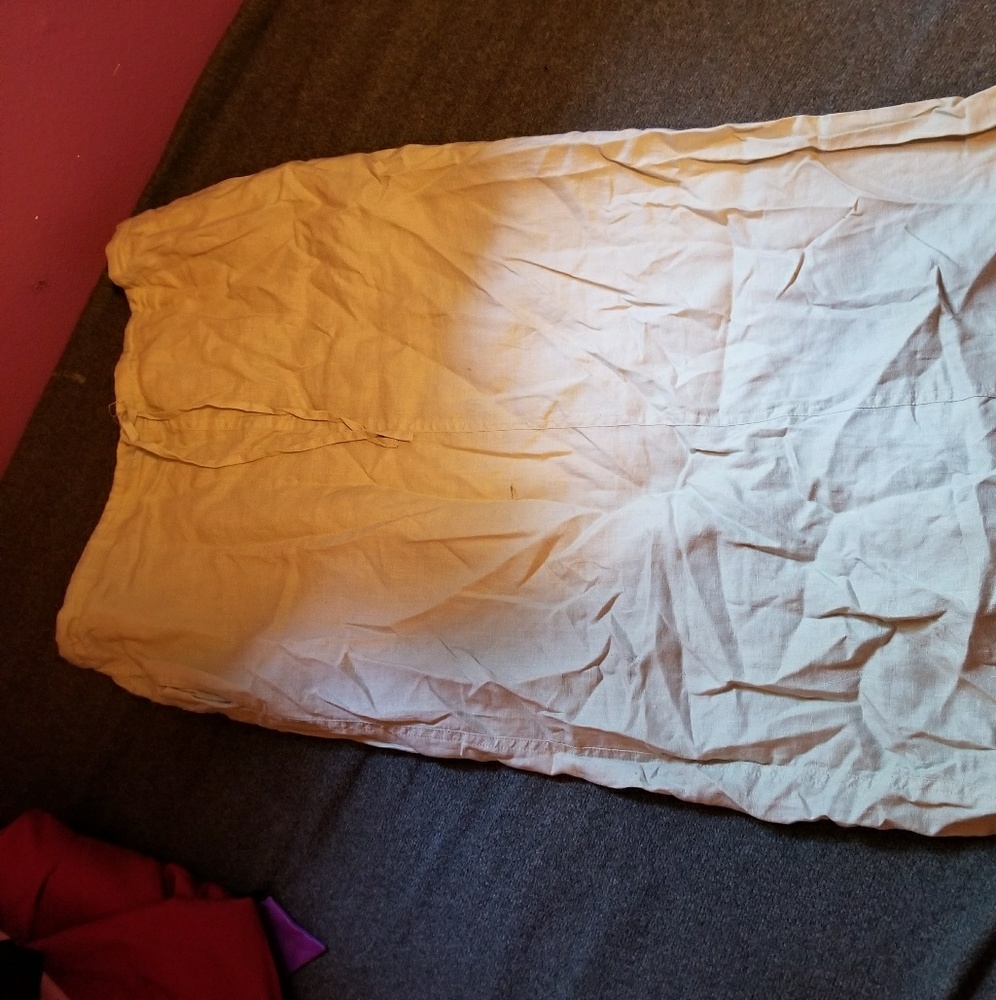 Tan Old Navy skirt