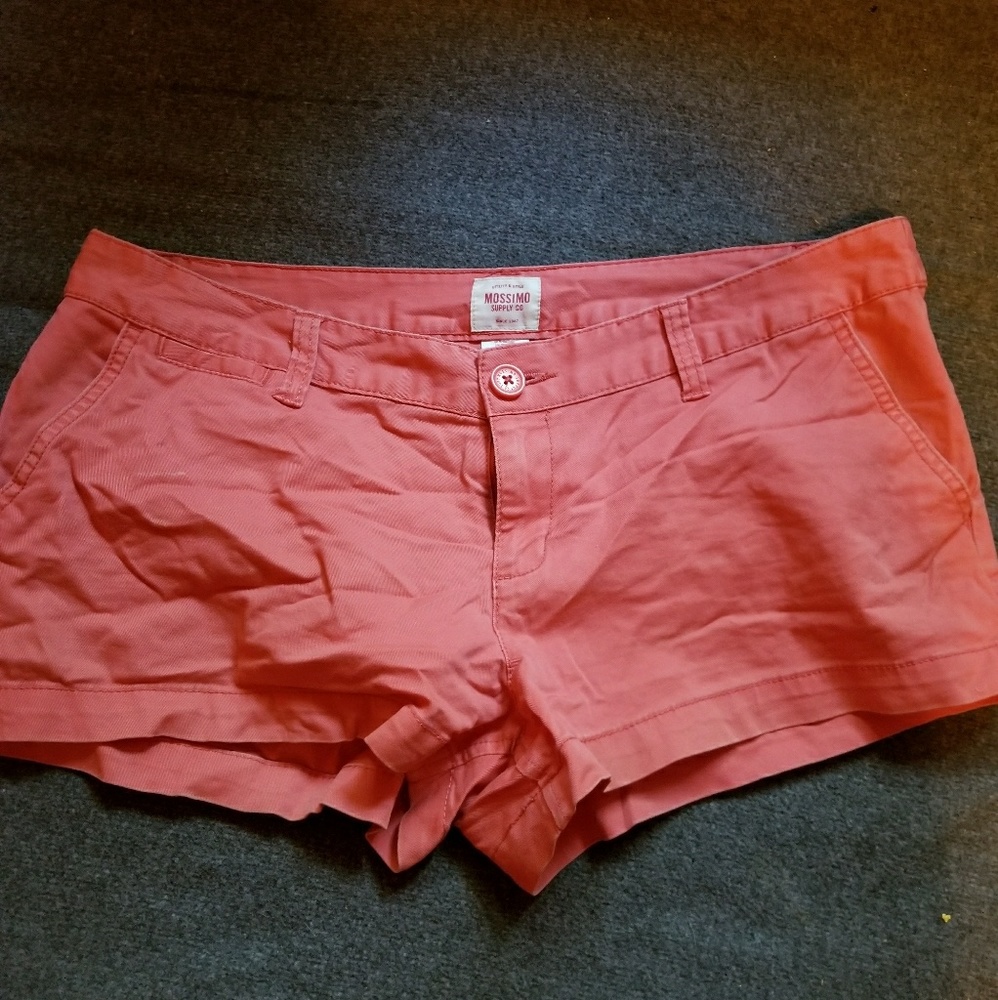 Coral pink short shorts