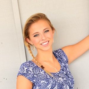 Meet your Posher, Abby