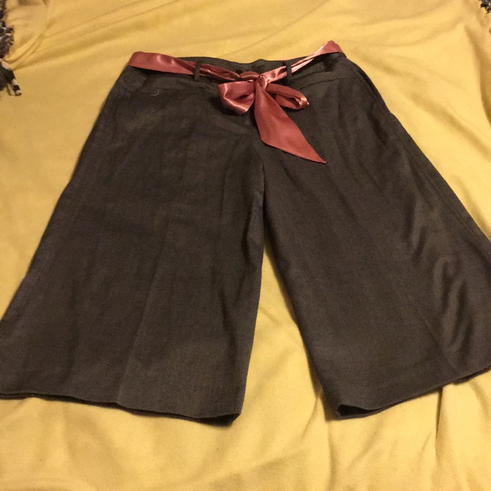 Stylish black capris for any season