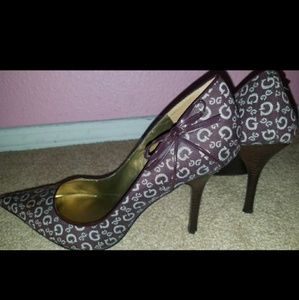 Used Guess Pumps