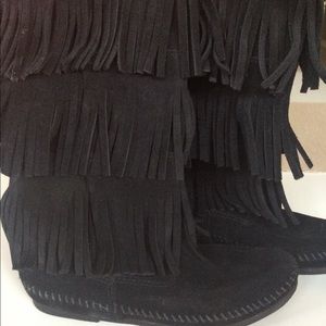 black fringe boots !
