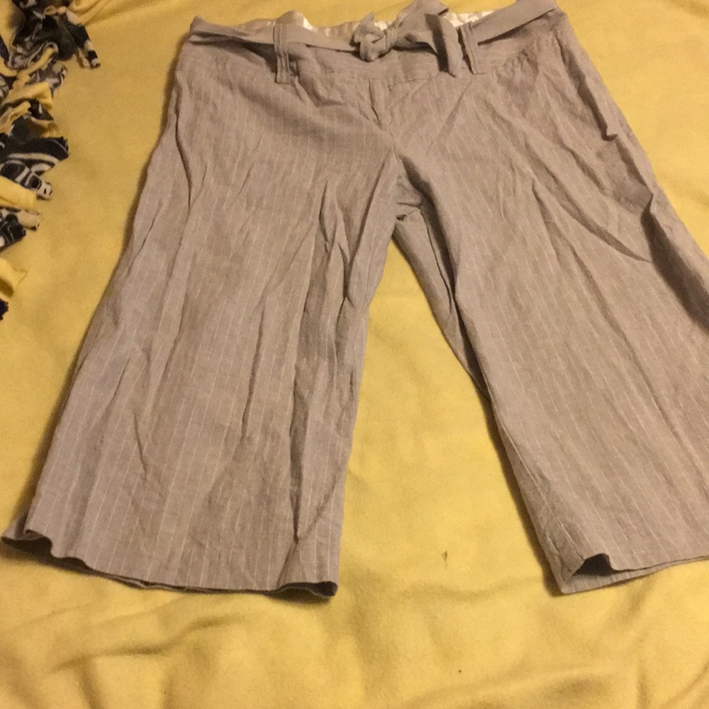 Stylish grey pin striped capris
