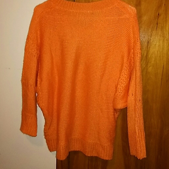 Sweater - Picture 6 of 7