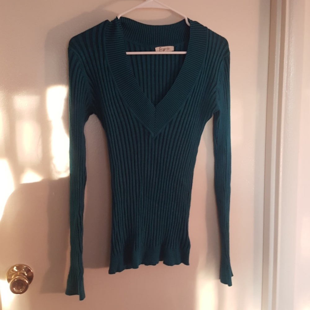 🔴 Teal long sleeve shirt