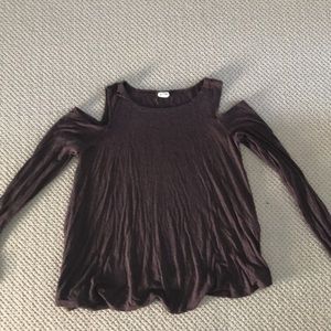 Cold shoulder purple top