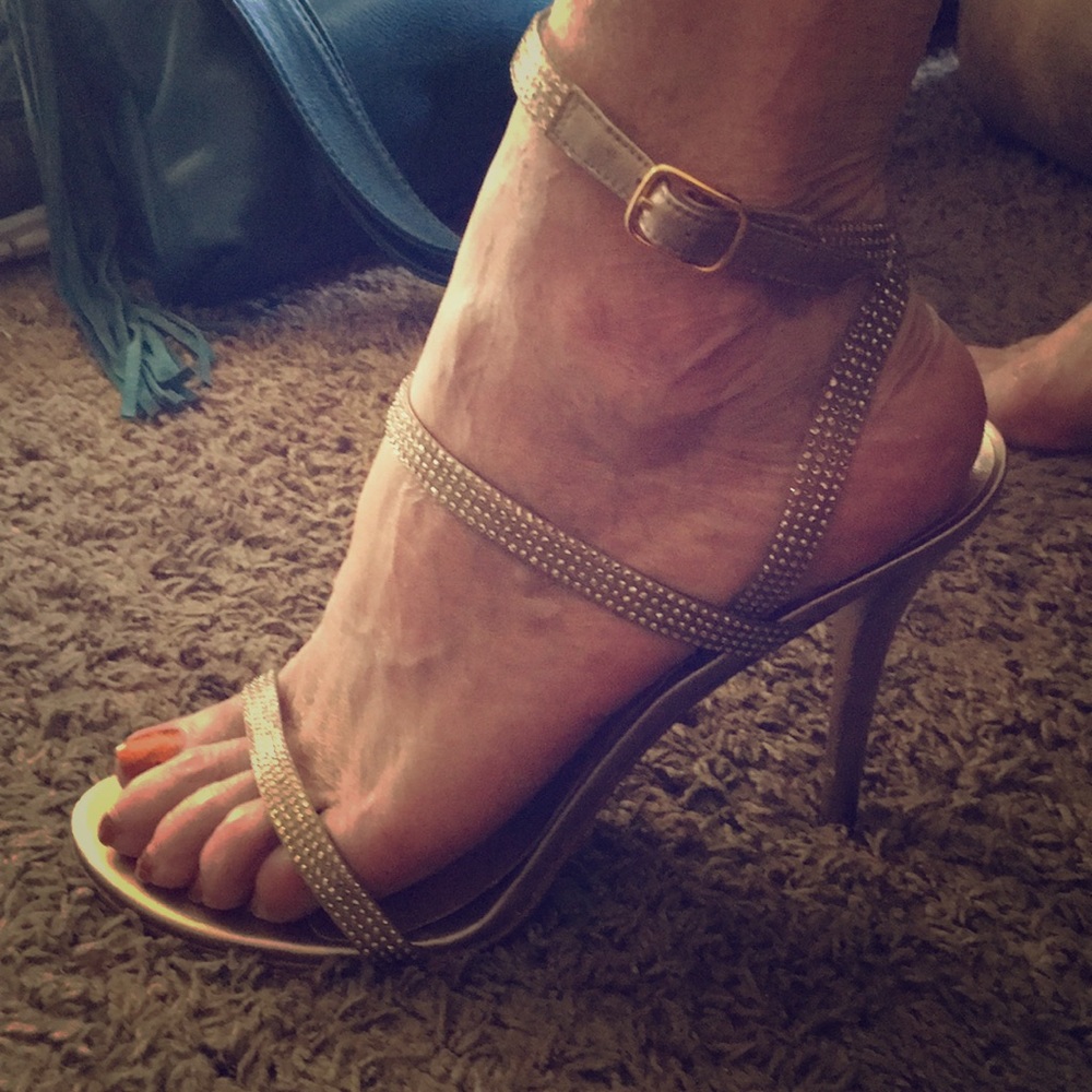 NWT Gold sparkly strappy heels