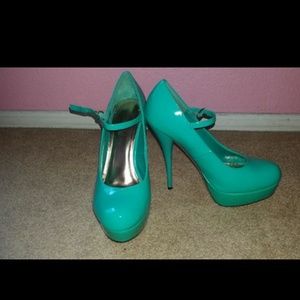 Size 9 Teal Heels