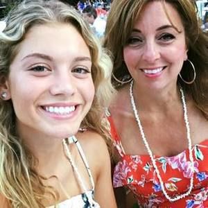 Meet your Posher, Lorraine