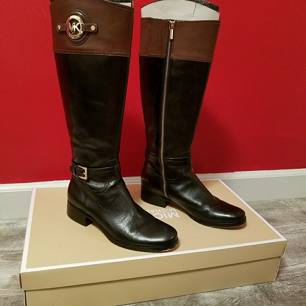 Micheal Kors Boots