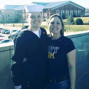 Meet your Posher, Lea