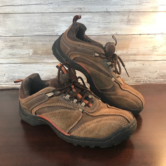 thom mcan walking shoes