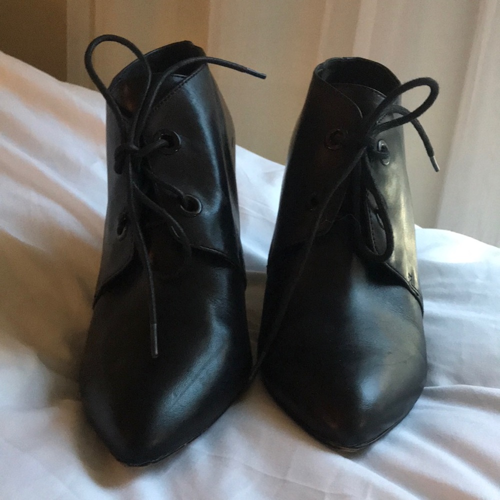 Clarks leather bootie laceup black wedge