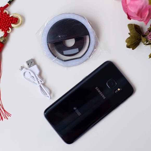 "Stuck on me" - Picture 5 of 6