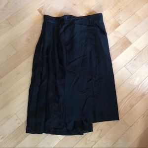 Y’s Asymmetric Panels and Pleads Skirt in Black