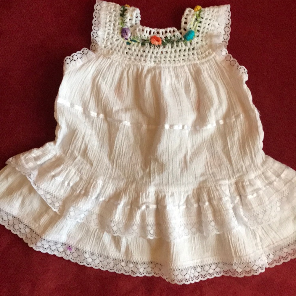 Embroidered blouse - Picture 3 of 4