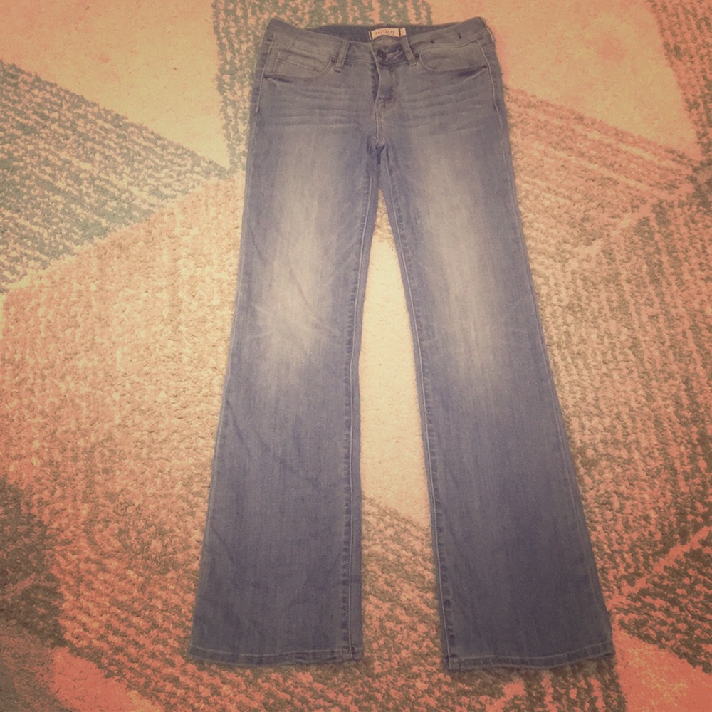 BRAND NEW Bullhead light wash denim jeans